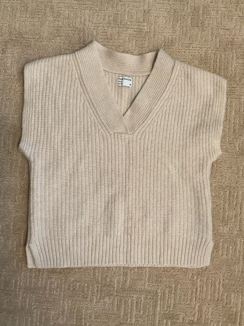 đ Frank & Oak Cream Lambswool Blend Sweater Vest M EUC Minimalist Quiet Luxury